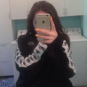 Meet your Posher, Coraliie